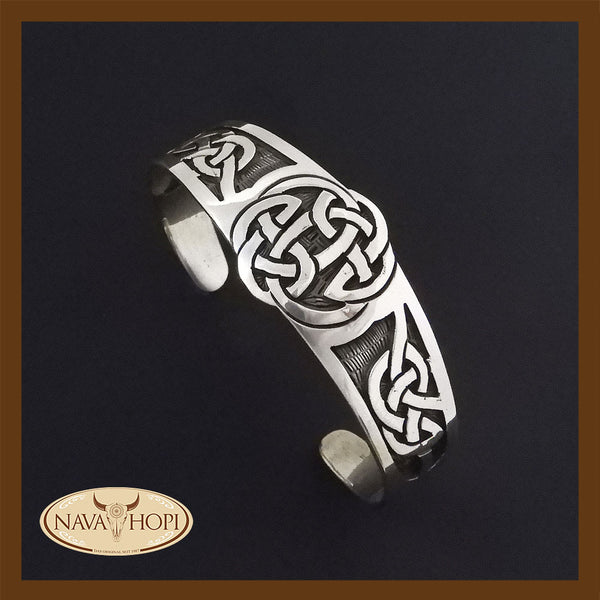 Armreif Keltischer Knoten