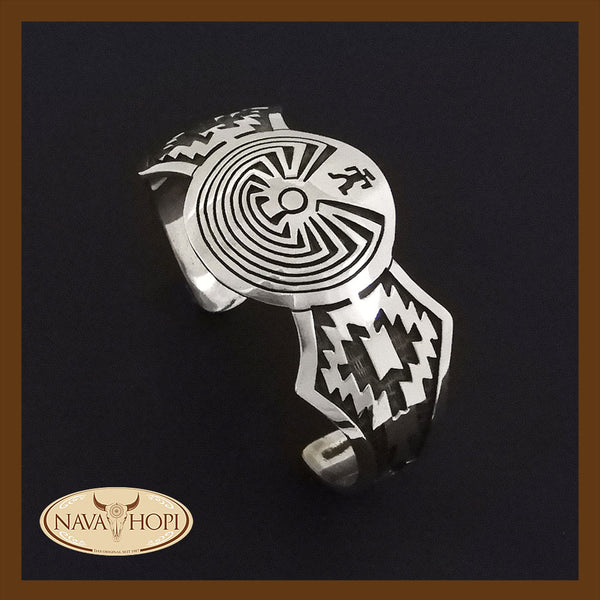 Armreif Man in the Maze