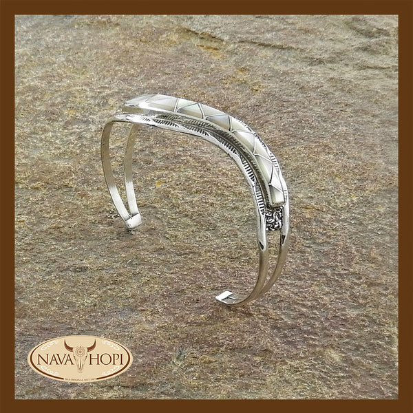 Zuni Damenarmreif Perlmutt