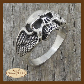 Ring Skull mit Flügel