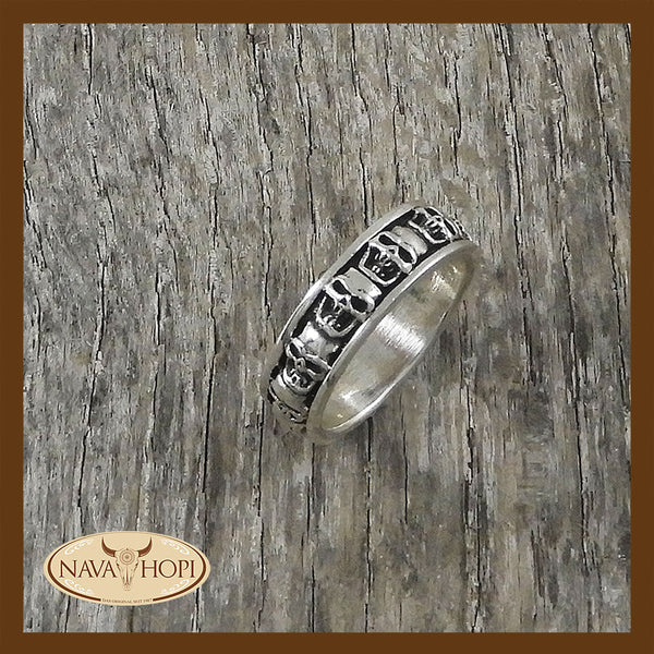 Ring Skulls
