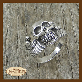 Ring Skull mit Flügel