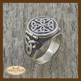 Ring Keltischer Knoten